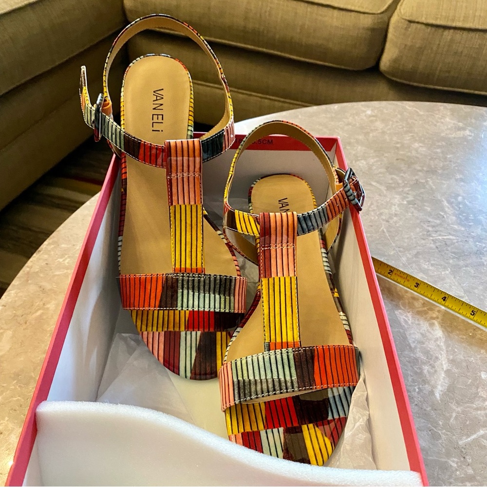 VANELI BURLIE MULTI COLORED PATENT SANDALS 9W